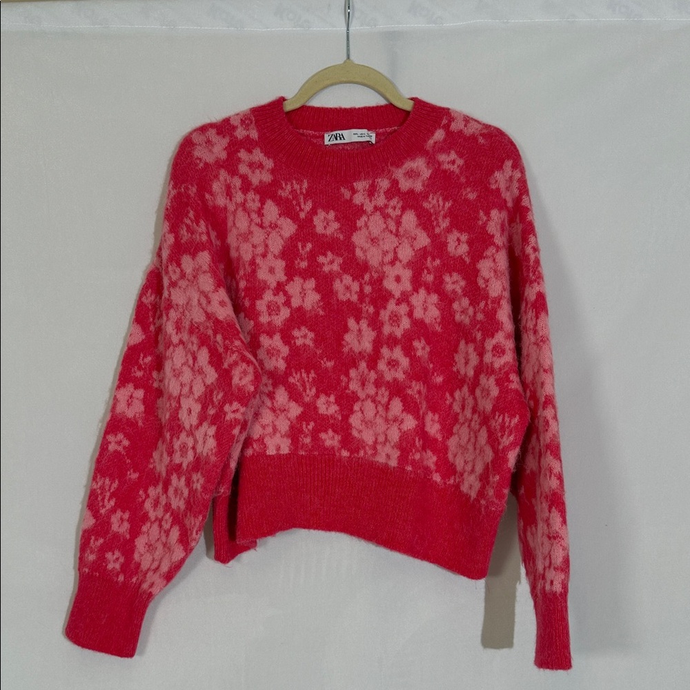 Zara Chunky Pink Floral Sweater Size L EUC